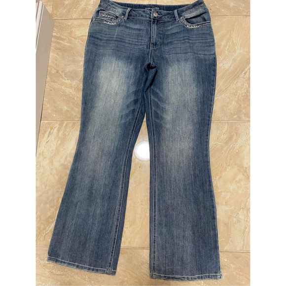 Maurices Womens Bootcut Jeans With sequined Pockets Size 16W Regular new - Picture 1 of 6